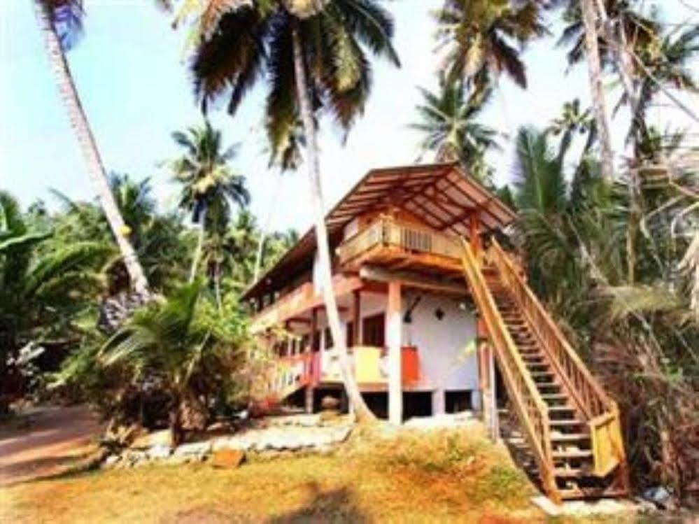 Dinu'S Resort Talaramba Esterno foto