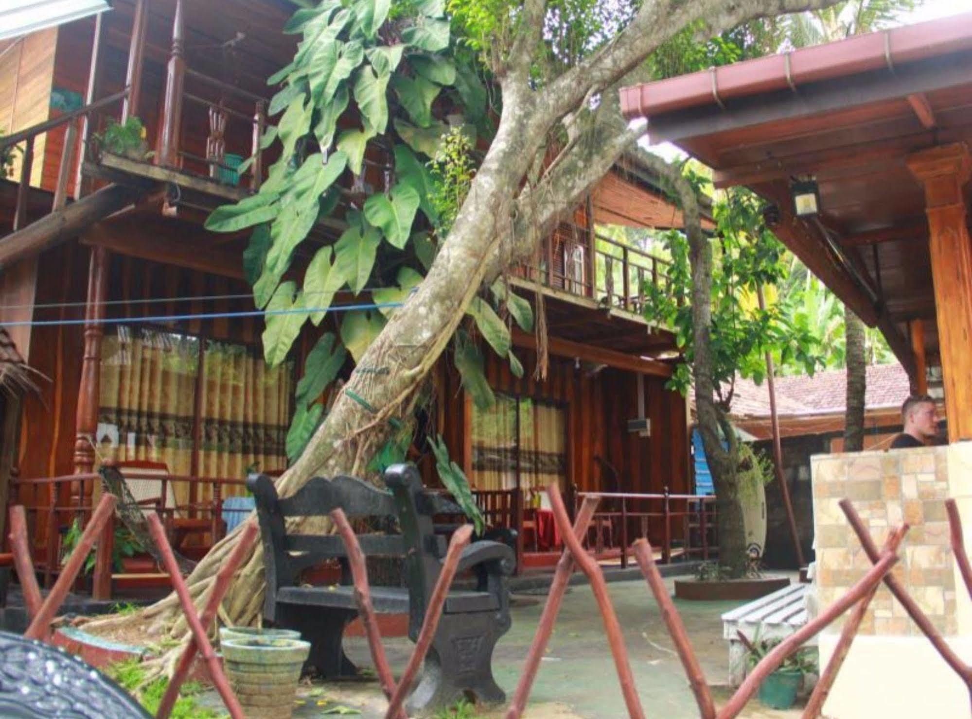 Dinu'S Resort Talaramba Esterno foto