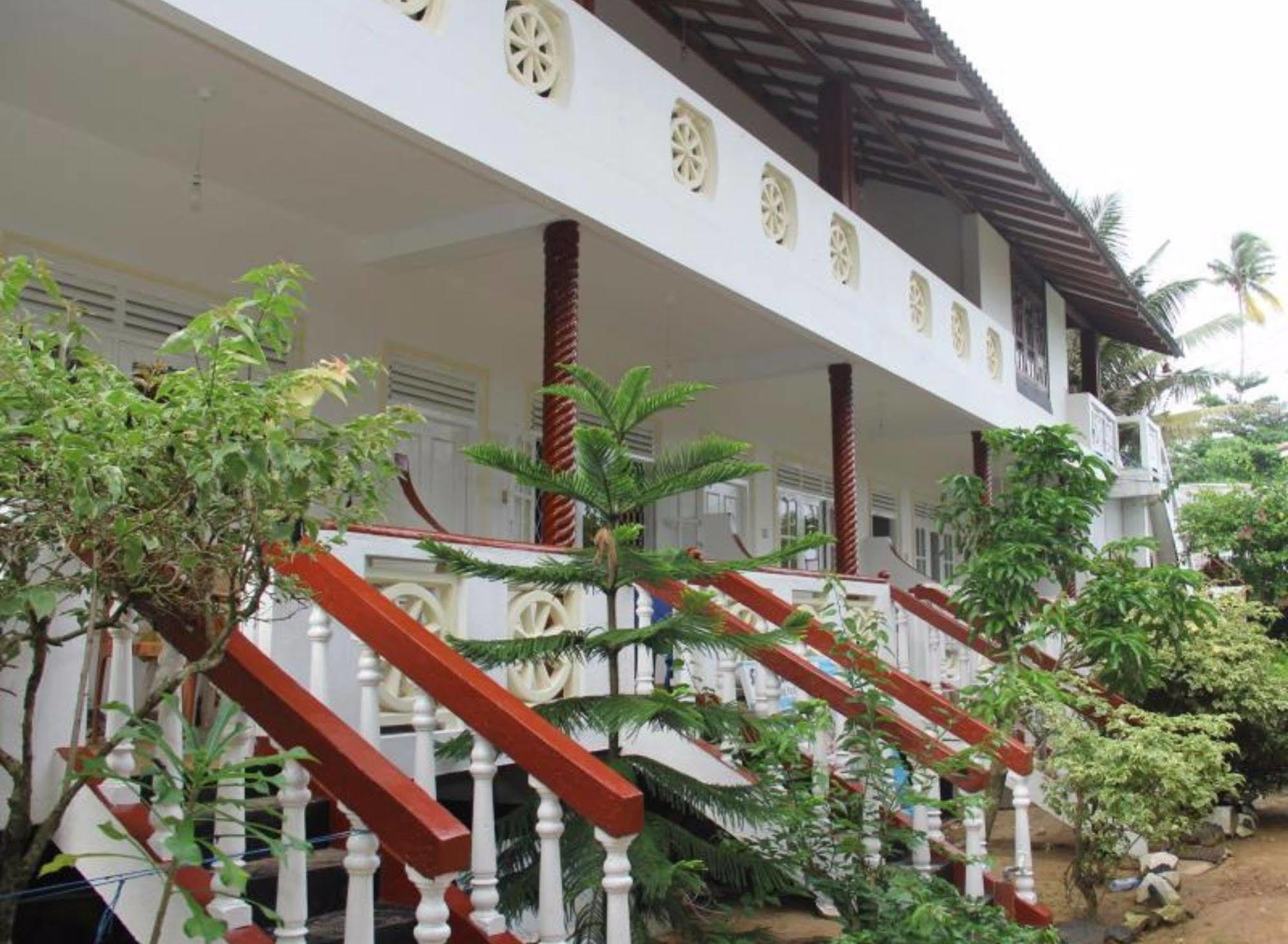 Dinu'S Resort Talaramba Esterno foto